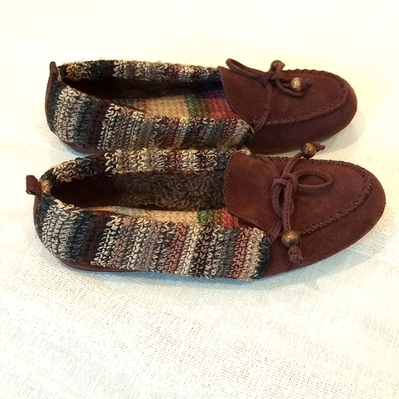 The Sak Ladies Crocheted w/Suede Moccasins Size:6.5 Color: Brown, Gray - Picture 2 of 7